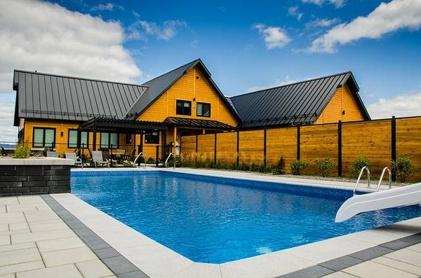 Comment utiliser un garde-meuble pour sa maison avec piscine de Bordeaux Lac ?
