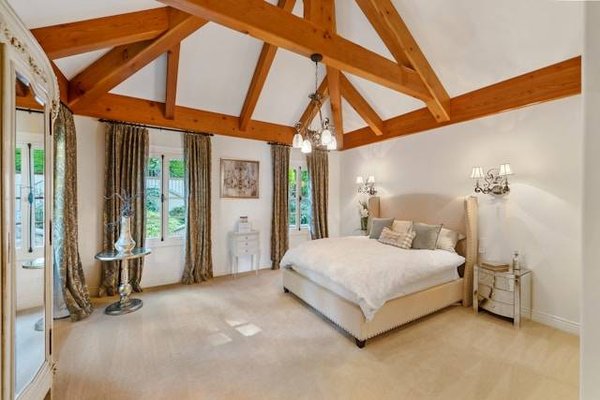 Comment aménager une chambre mansardée pour allier confort et style ?